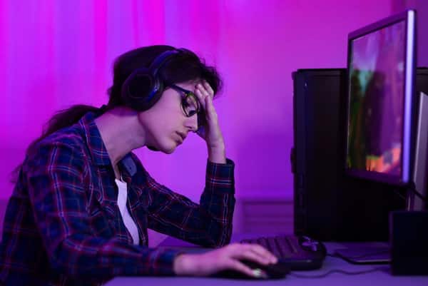 Vitamins To Combat Harmful Blue Light